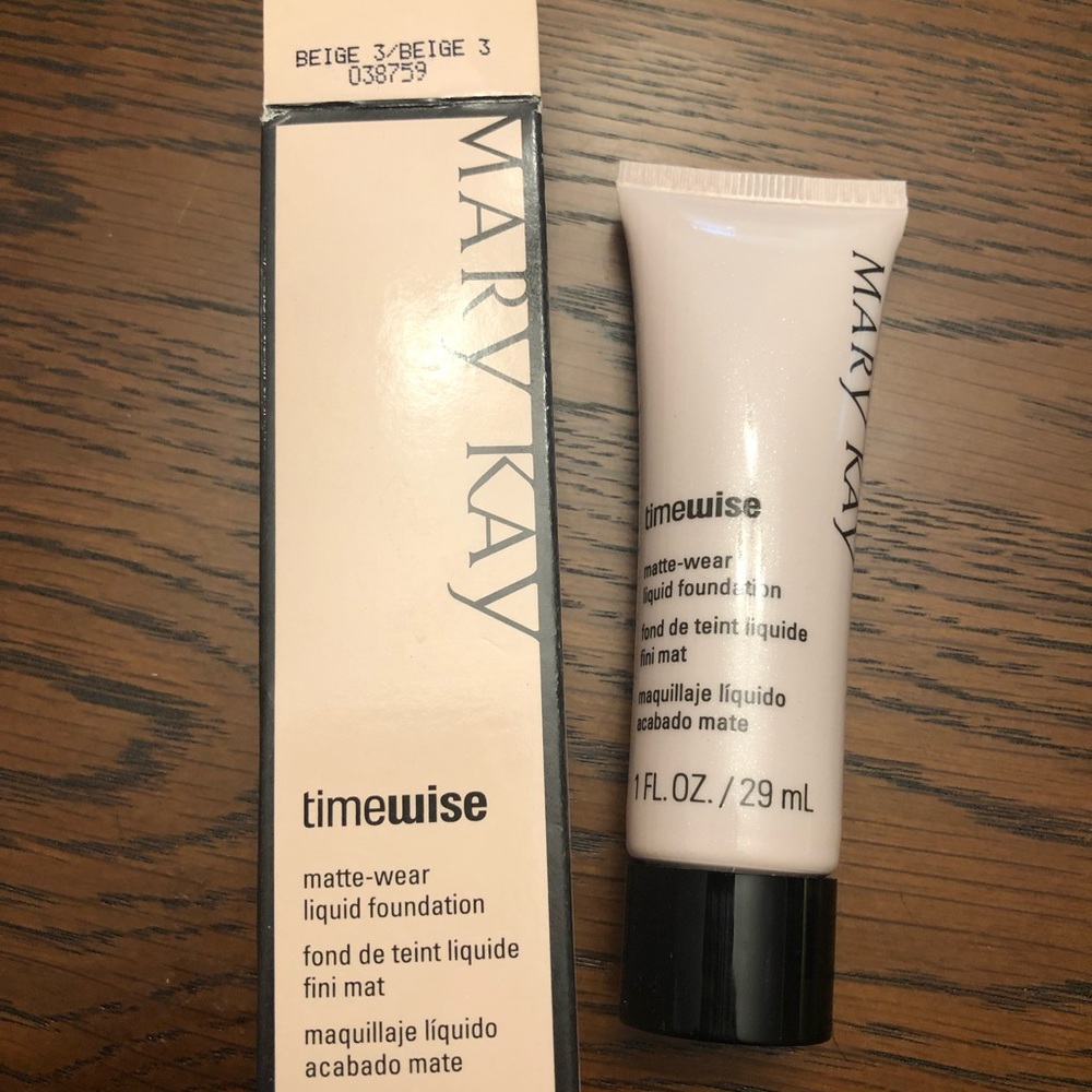 Mary Kay Matte Wear Liquid Foundation Beige 3